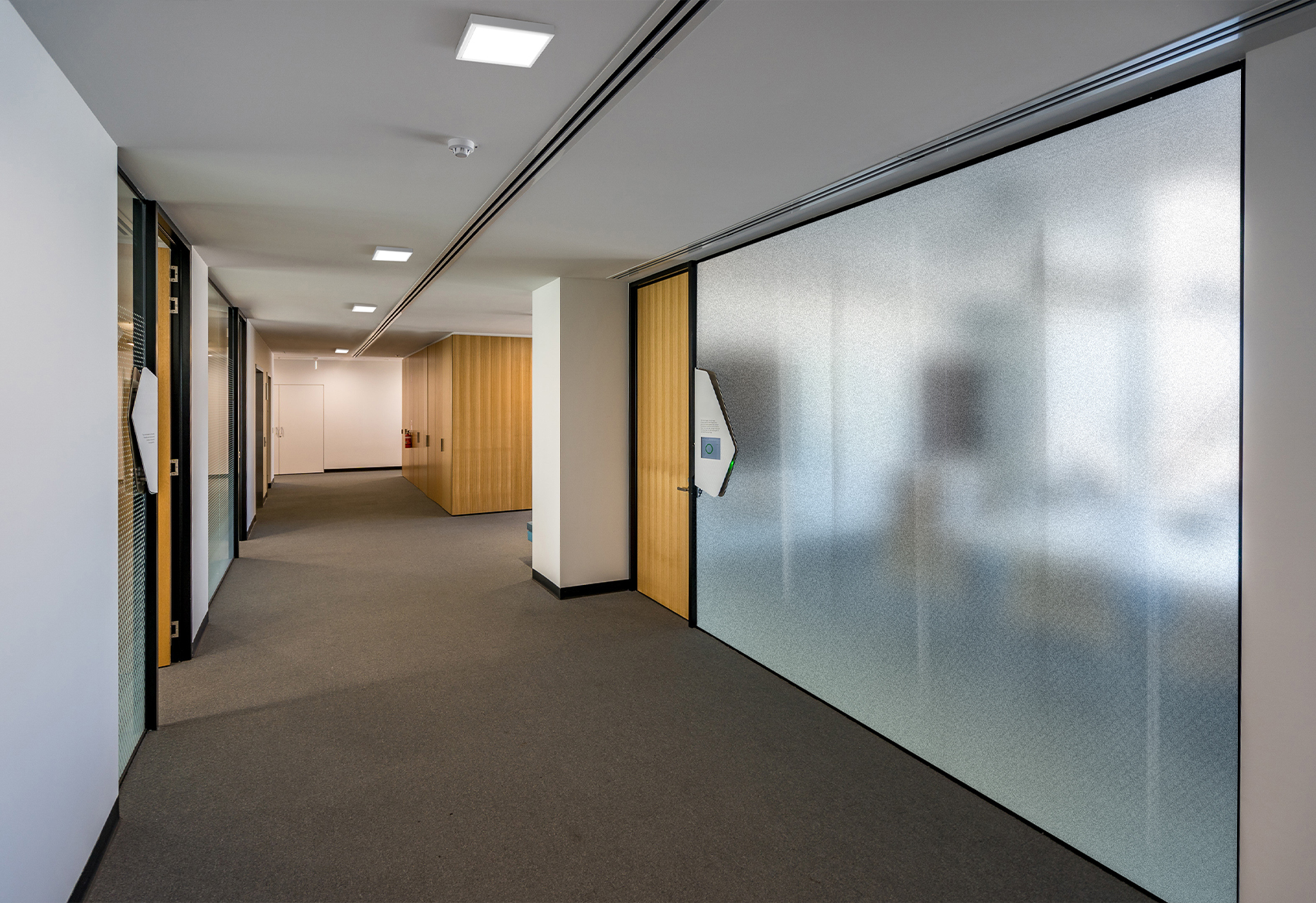 چراغ روكار اپتيلد 30x30 صفحه سفید ساتن مازی نور - Image 3