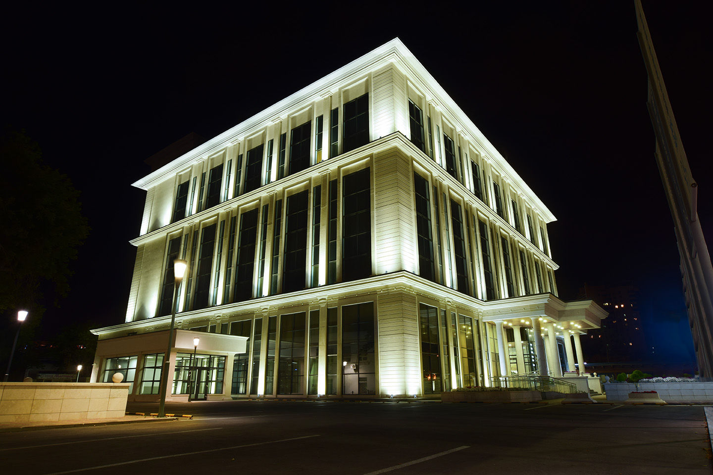 چراغ نورپردازی نما آتریا 6 وات مازی نور - Image 5