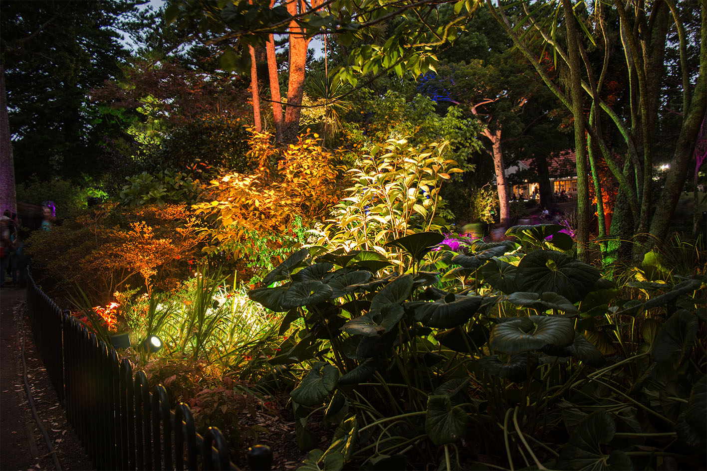 چراغ نورپردازی نما آتریا 6 وات مازی نور - Image 3