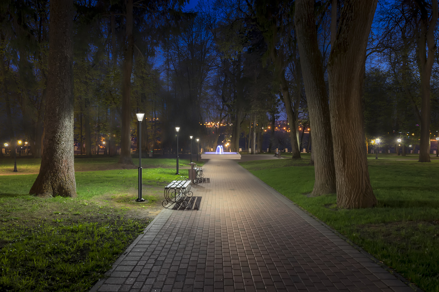 چراغ پارکی ماگنولیا 28 وات مازی نور - Image 4